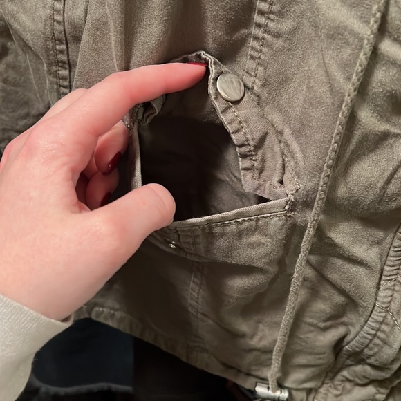 Olive colored light cargo jacket - Picture 3 of 5